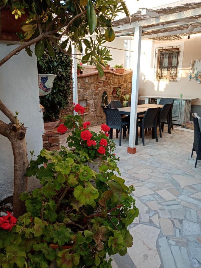 B&B Aurora'S House Кастеллабате Экстерьер фото